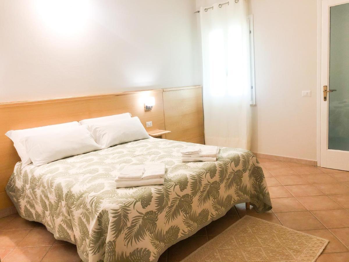 Agriturismo Is Cortillaris Cabras Luaran gambar