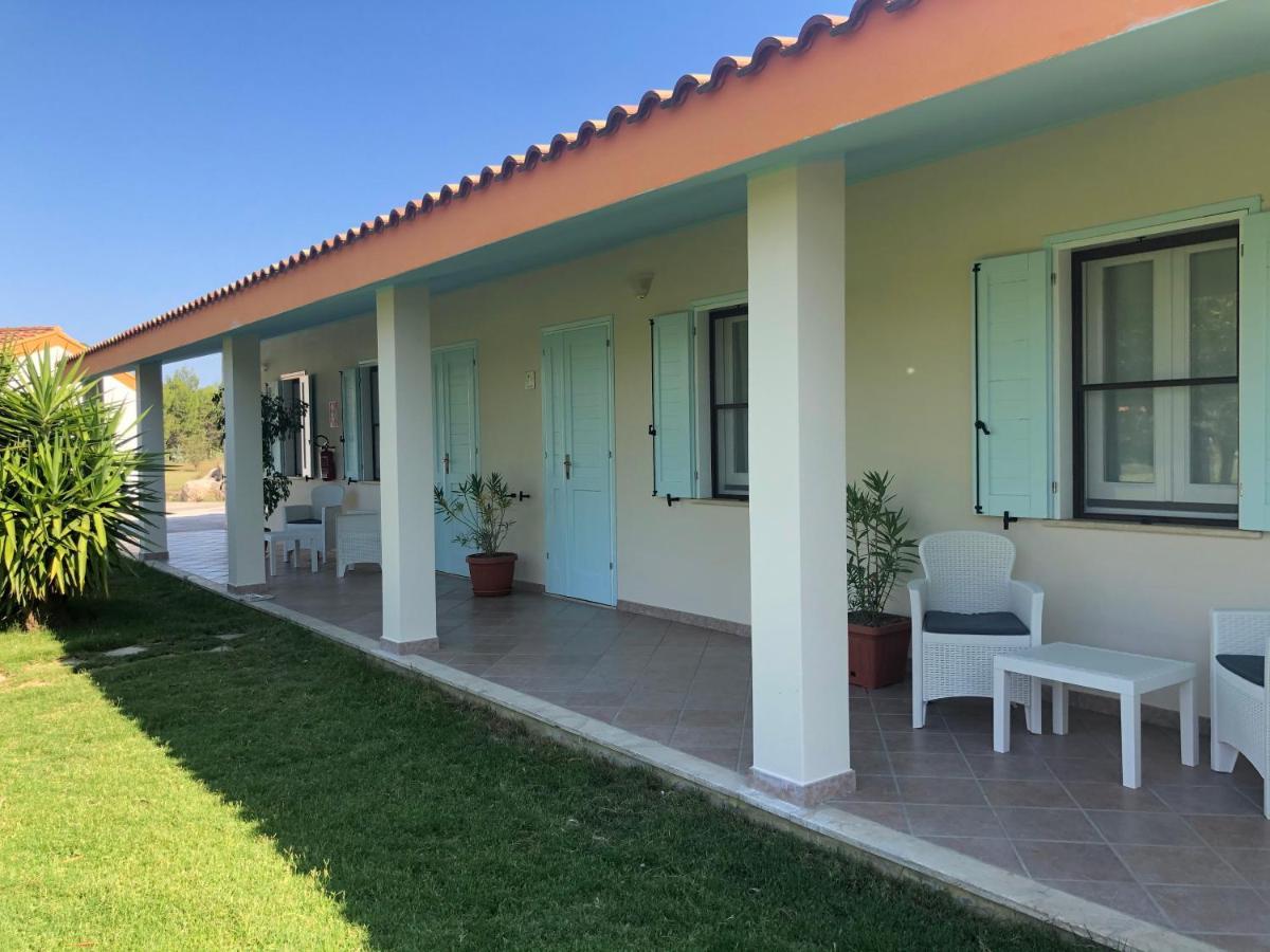 Agriturismo Is Cortillaris Cabras Luaran gambar