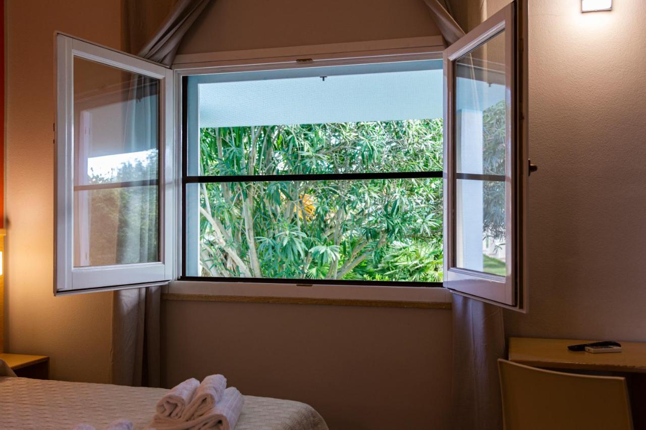 Agriturismo Is Cortillaris Cabras Luaran gambar